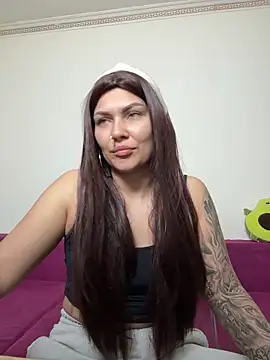 MiaKiittyy online show from April 6, 10:44 pm