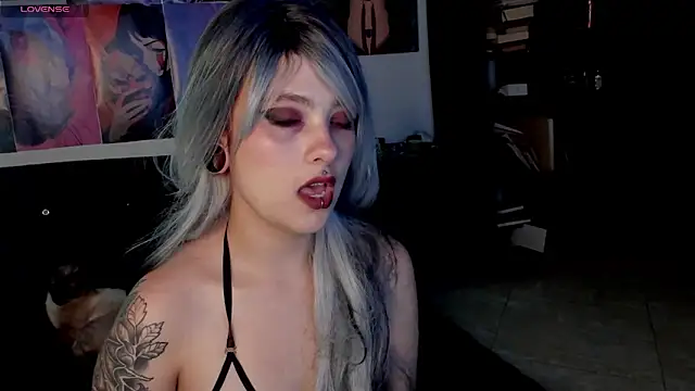 nathaly wild online show from October 4, 10:03 pm