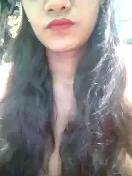 Snapshot of BerryOnFire chatting on October 25, 8:33 am BerryOnFire online show from October 25, 8:33 am