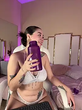 Snapshot of Sofi_Rayo chatting on September 18, 1:09 pm Sofi Rayo online show from September 18, 1:09 pm