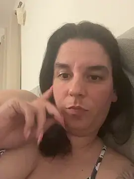 hottyFcup online show from April 7, 7:05 pm