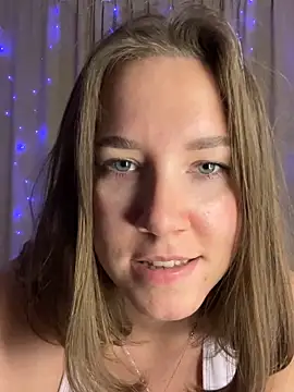 Candy Foxxxy  online show from September 26, 12:58 pm
