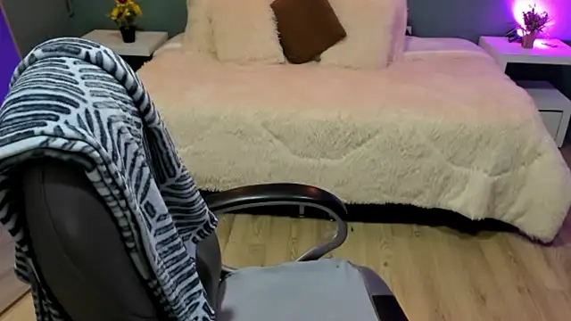 Miss Cataleya   online show from October 27, 12:01 pm