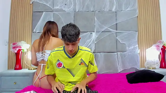 ChanellandMax online show from October 21, 1:26 pm