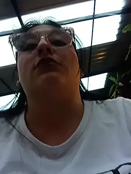 megan fox5 online show from December 17, 10:25 pm