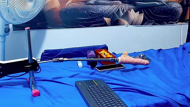 MiaBlaze  online show from November 15, 1:39 am