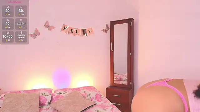 mia jones21 online show from November 9, 4:52 am