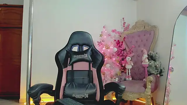 auraeroticaxxx online show from December 5, 1:05 am