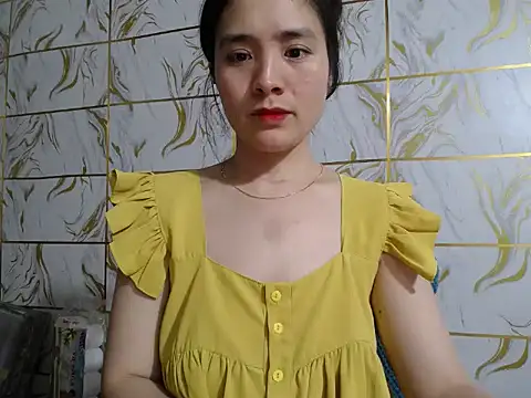 Lyzizi lovely09 online show from May 4, 1:37 pm