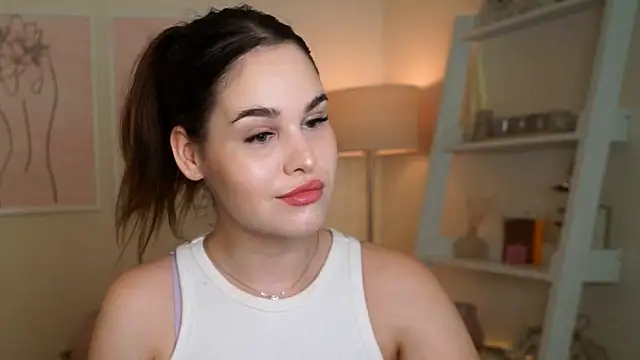 BustyGff online show from September 13, 7:49 am