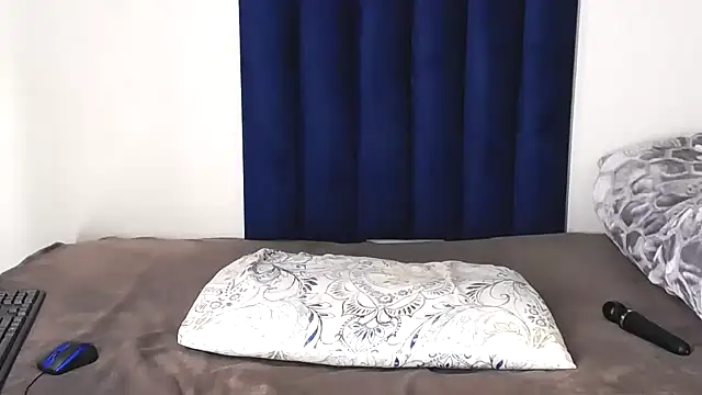 Pinkdollyg online show from March 6, 10:05 pm