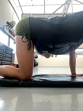 gigi bunn online show from September 8, 9:25 pm