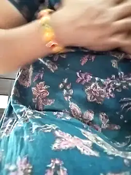 rani8008 online show from May 15, 3:54 am