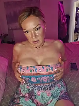 Sugarloveless online show from April 27, 7:55 pm