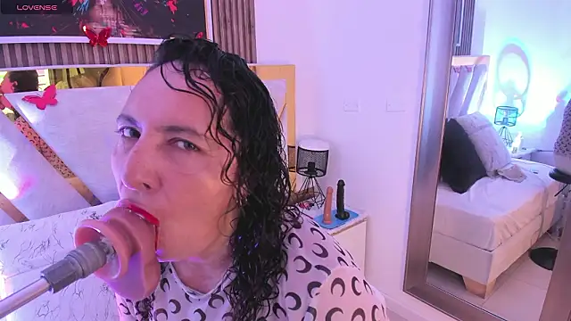 Luna Naughty1 online show from March 9, 6:00 pm