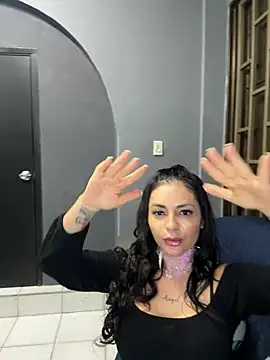 laura luxe online show from May 23, 7:34 pm