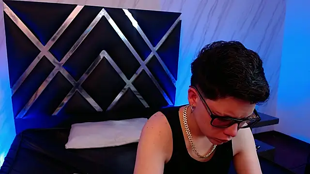 SpencerMontgomery online show from January 8, 8:02 pm