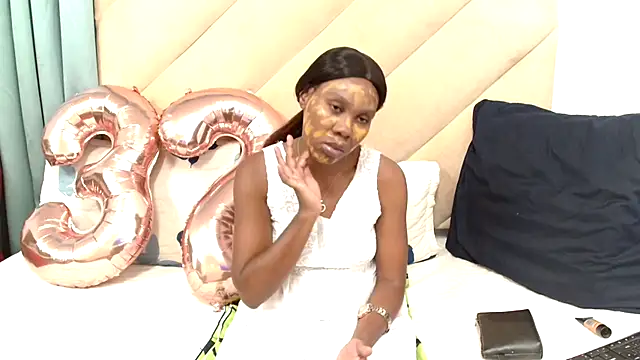 XXBUBBLYBARBIEXX online show from February 14, 1:46 pm