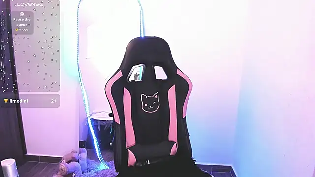 samiacooper25 online show from October 21, 11:03 am