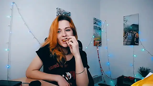 PeppyMia online show from May 8, 6:49 am