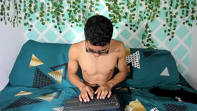 sebas boys577 online show from September 28, 2:11 pm