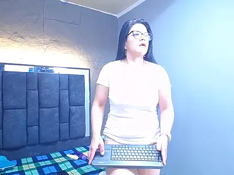 senna mars online show from November 18, 5:03 pm