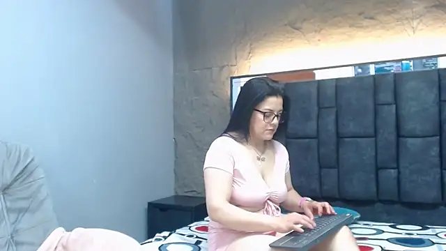 senna mars online show from October 17, 3:04 pm