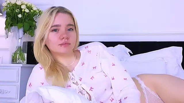 ANNABELLE LU online show from October 8, 2:27 am