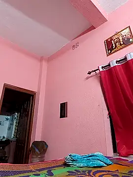 Cute-Swewty online show from April 8, 2:30 pm