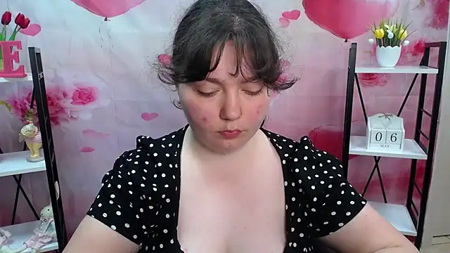 NeonilaLisova online show from May 7, 11:36 am