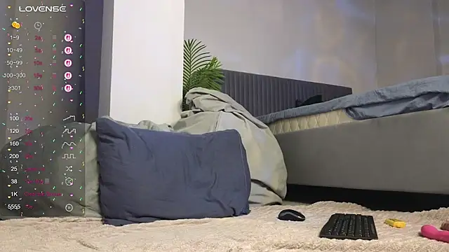 Ruby Al1en online show from November 12, 1:36 am