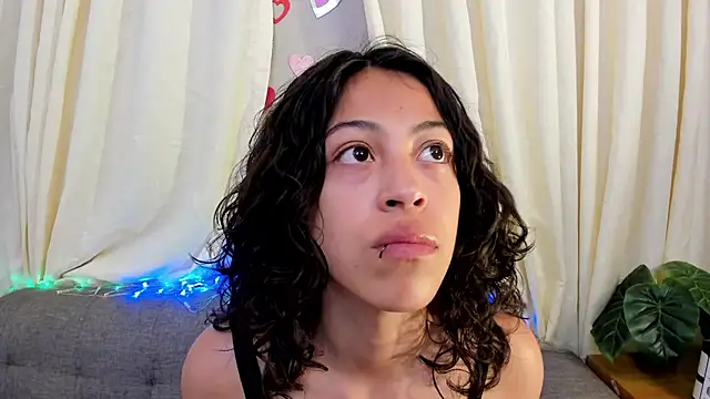 liily grey online show from September 29, 1:49 pm