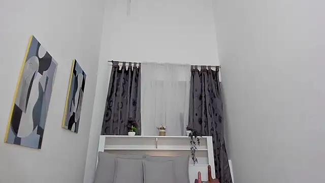 Mistt Mia online show from May 21, 7:34 pm