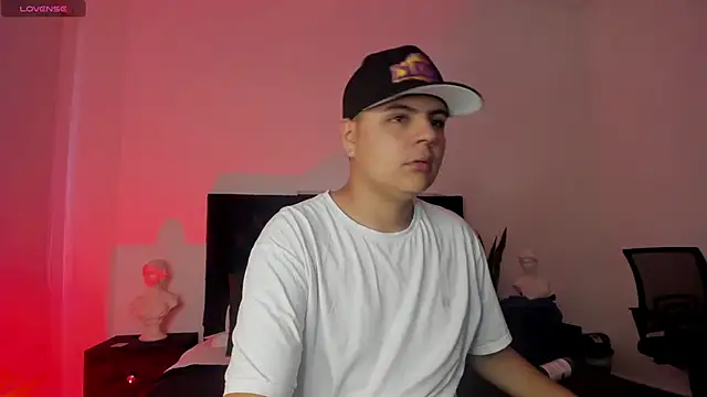 NoahLux online show from October 4, 8:13 pm