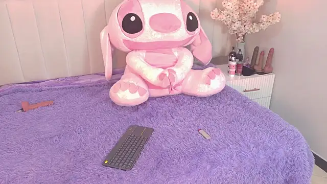 amy miller1 online show from February 20, 8:09 pm