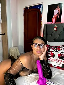 ema zoe online show from December 21, 1:10 am