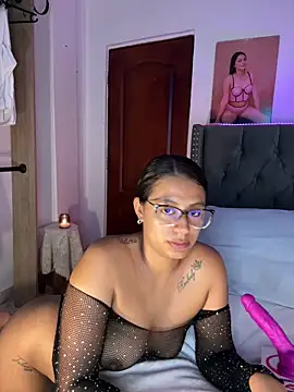 ema zoe online show from May 27, 1:05 am