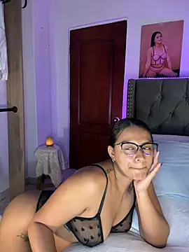 ema zoe online show from May 19, 1:56 am