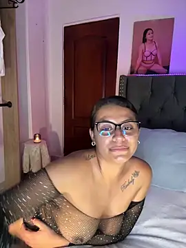 ema zoe online show from May 27, 1:57 am