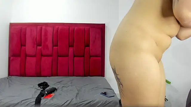 Mollyxketa1  online show from October 31, 12:56 am