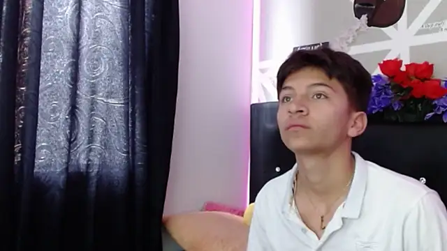COZY7COUPLE online show from September 25, 5:33 pm