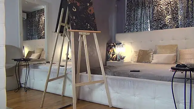 LadyValeriaXO online show from October 9, 11:36 am