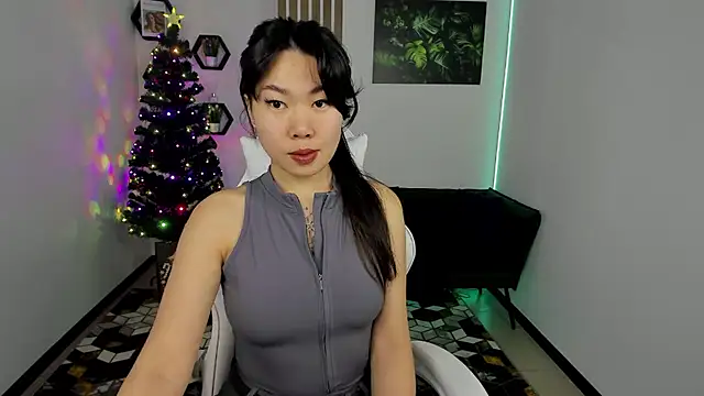 LunaPurrr online show from January 5, 11:08 pm