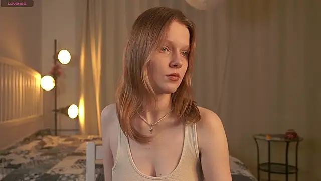 MollyBushh online show from September 28, 4:23 pm