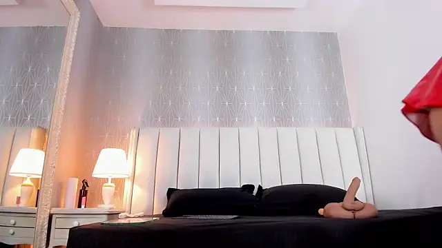 Mia-Medina online show from May 21, 7:56 pm