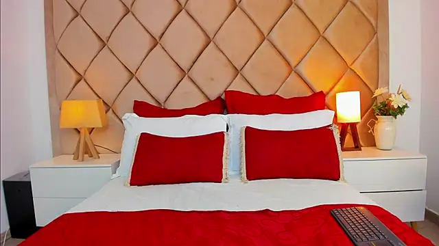 AngelinaDuvall online show from December 3, 10:39 am