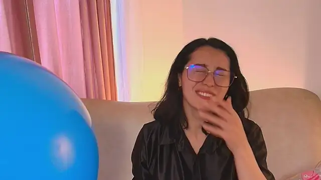 Ginevra esposito online show from May 5, 1:14 pm
