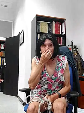 Emily de Carla online show from November 3, 4:11 pm