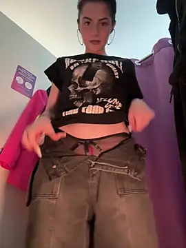 bigJuicyPussy online show from April 1, 1:41 pm