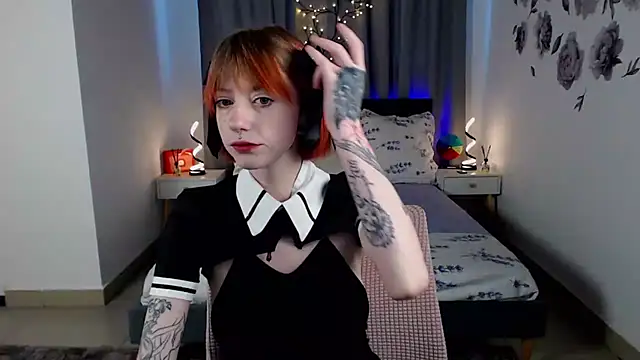 AveryLia online show from September 23, 1:59 am